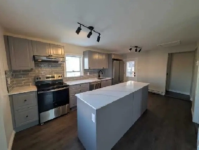 Modern 3bed 2 bath apartment in Hawkesbury, ON Image# 1