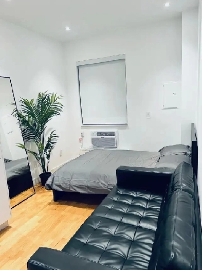 MOVE IN TODAY | Bachelor Unit | Short-Term | Downtown TORONTO Image# 1