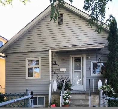 BASEMENT WITH FREE INTERNET (1 BED, 1 BATH) Image# 1