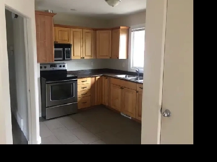 3-Bed  Rental   2 Parking/Yard/Laundry Included! (132 Ave NW) Image# 1