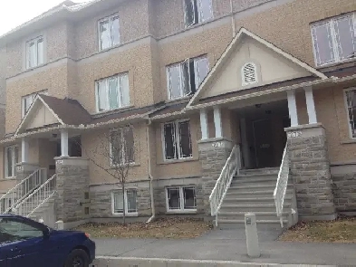 For Rent: Beautiful Executive Terrace home in Centrepointe Image# 1