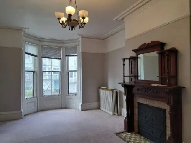 VERY LARGE APT SOUTHEND Image# 1