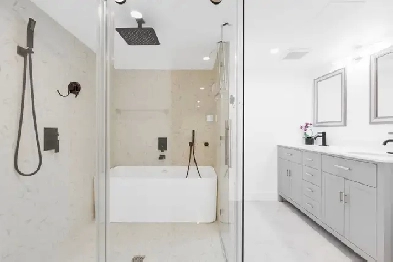 Furnished 3 bedroom home near universities and metro Image# 1