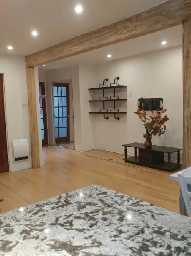 Chambre meublee tout inclut-Berri-Uqam-Fully furnished room Image# 1