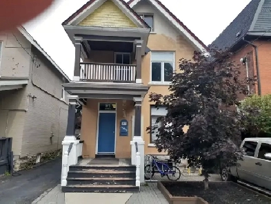 ROOM FOR RENT Image# 1