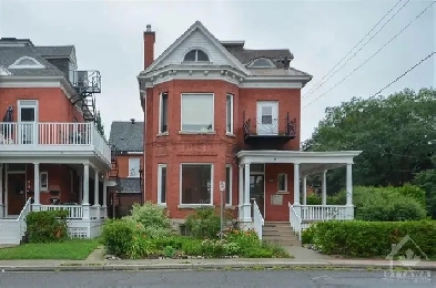 Bright two-bedroom apartment located in charming Sandy Hill Image# 1