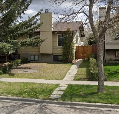 3 Rooms Dinning & Living  2 Car Park: NW Berkley gate,Beddington Image# 1