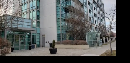 Private small Den bedroom for Single Person in a Luxury Condo image
