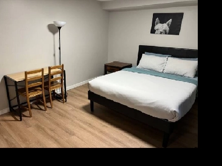 Cozy 1 Bedroom   Den |  Near University & Whyte Ave Image# 1