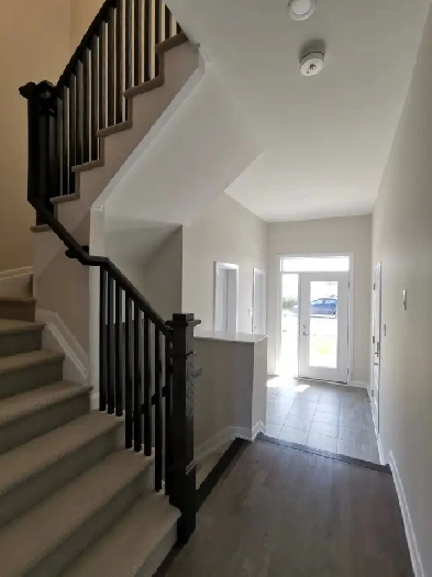 4 Bedroom single house in move in condition for rent Must see image