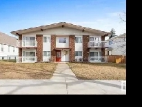 SPACIOUS AND COZY LARGE 3 BDRM IN THE HEART OF BONNIE DOON Image# 1