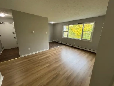 Charming Unit for Lease Image# 1