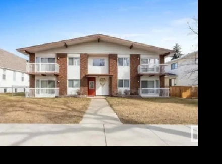 SPACIOUS AND COZY LARGE 3 BDRM IN THE HEART OF BONNIE DOON Image# 1