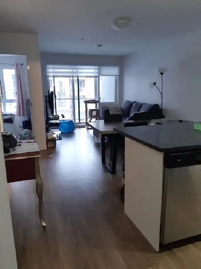 Cession de bail 3 1\2 avec espace Ben à Saint-Hubert Image# 1