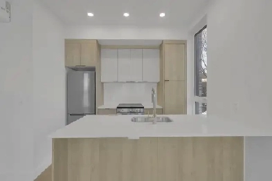Modern PEt-FRIENDLY Unit Available in NDG! Image# 1