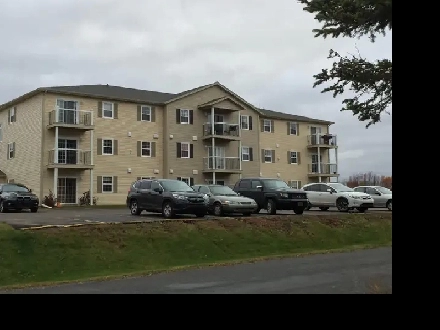 Ground floor 2bedroom with washer and balcony for March 1st Image# 1