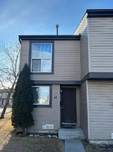 2 Beds, 2 full baths townhome for rent Image# 1