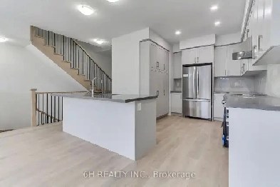Amazingly Priced Brand New Townhome in Richmond Hill! Image# 1
