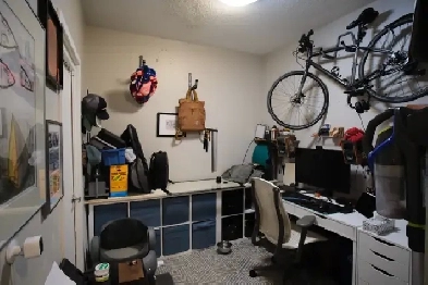 1-Bed   Den   Parking/Locker/Water/Amenities (Dan Leckie Way) Image# 1