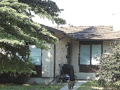 3 Bedrooms Main Floor Image# 1