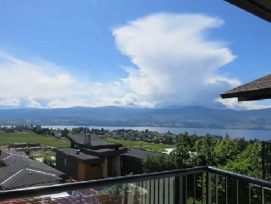 room in lake view house in west kelowna for rent Image# 1