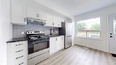 Brand-New 2-Bed   Laundry/AC/Backyard Incl! (Oakwood Ave) Image# 1