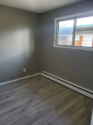 Single Bedroom Unit in Beach district Sylvan Lake Image# 1