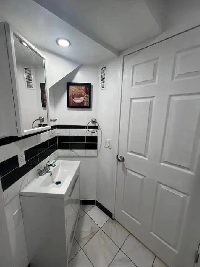 Walkout Suite - Best For the Couple Near Somerset LRT Image# 1