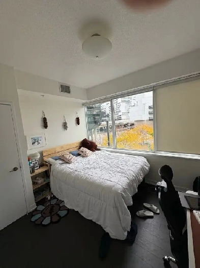 Master Bedroom w/ on-suite bath in 2B2B Image# 1