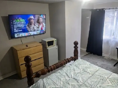 TWO MONTHS OF RENT FREE! Ensuite Jacuzzi, 4K GoogleTV. Image# 1