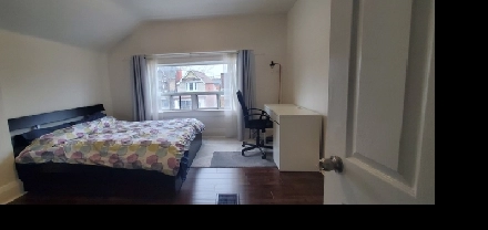 Bright master bedroom for rent from April 15 - woman only Image# 1