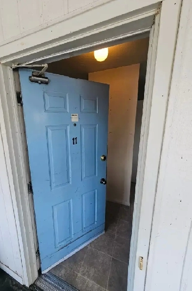 48 Royal Rd, Unit 11, 2-bedroom very big apt(1bath 1kt 2F) North Image# 1