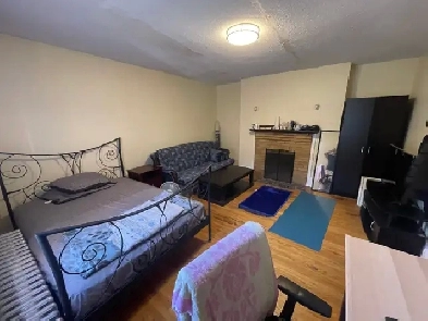 Private furnished room for rent image