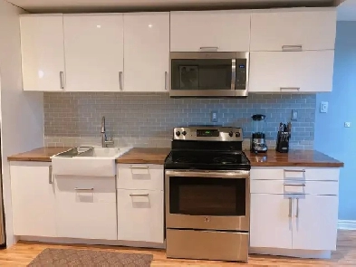 Cozy and private unit (North york, Female house, all inclusive) Image# 1