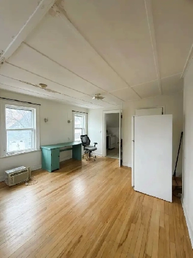 433 George St, unit 2, Bachelor(1bath1kt 1F)South, Heat included Image# 1