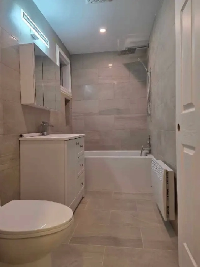 5 1/2 metro fabre secteur paissible pres de tous les services Image# 1