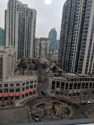 Yonge & Finch- FULLY FURNISHED 2 BEDROOM APARTMENT WITH PARKING Image# 1