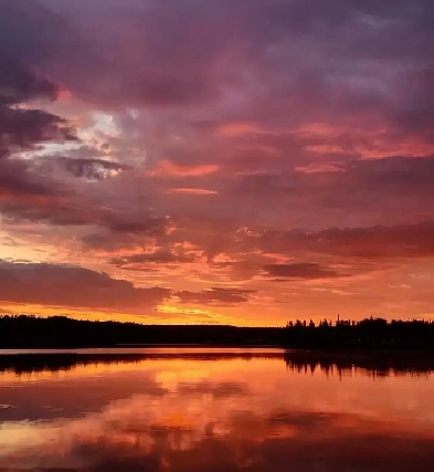 Bird River Cottage - Waterfront Image# 1