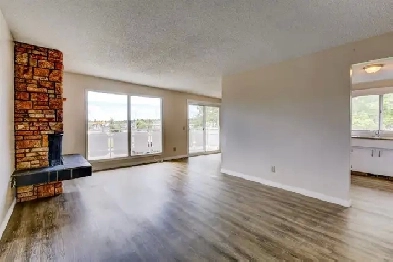 AMAZING LOCATION LEGAL UPSTAIRS UNIT FOR RENT $1500 2BD 1 BATH Image# 1