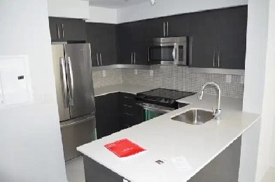 LIBERTY VILLAGE - $2500 - 1 BED   DEN, 2 FULL BATH Image# 1