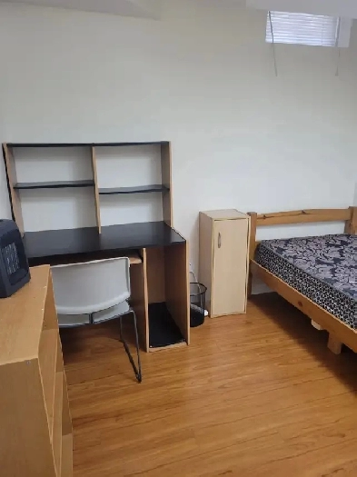 FURNISHED BASEMENT ROOMS FOR RENT NEAR UTSC AND CENTENNIAL image