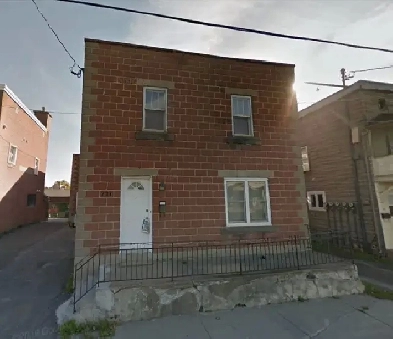 227 William Street #3: 3-Bedroom Apartment (Hawkesbury) Image# 1