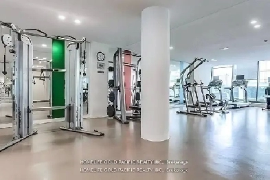 Beautiful 2 bedroom 2 bathroom suite 832 Bay St image