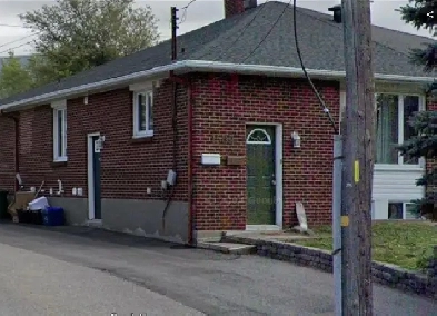 AllInclusive 2Bedroom with Private Entrance  Billings Bridge image