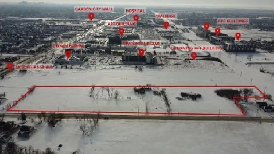 Rare Development Opportunity 8  Acres just off McPhillips St image