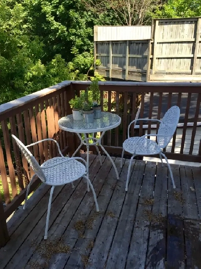 Top Floor of Leslieville Triplex! Image# 1