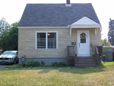Single Family Home for rent in Central Ottawa, 100 Harrold Place Image# 1