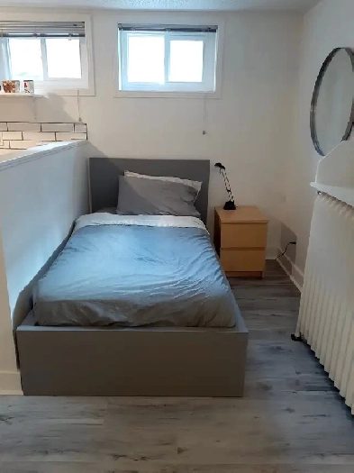 $1350 Fully-Furnished All Inclusive Studio Apartment (Hintonburg Image# 1