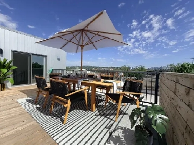 VERDUN MAGNIFIQUE CONDO NEUF 2 CHAMBRES  IMMENSE TERRASSE Image# 1