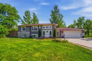 House For Sale: 23086 PR 311 Highway in the RM of Hanover Image# 1